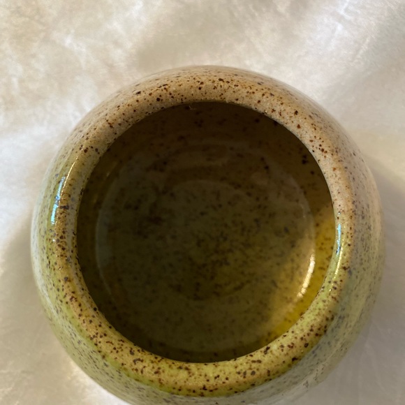 Small pottery jar. Handcrafted. Smiley face cutout - Picture 4 of 5